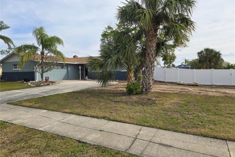 House in Tampa, Florida 4 bedrooms, 164.07 sq.m. № 1552905 - photo 21