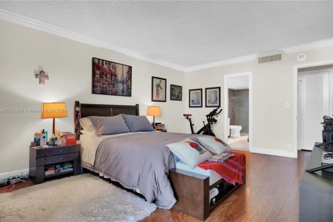 Condo in Key Biscayne, Florida, 2 bedrooms  № 1731977 - photo 21