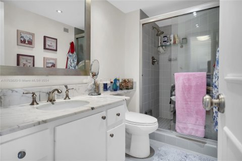 Condo in Key Biscayne, Florida, 2 bedrooms  № 1731977 - photo 30