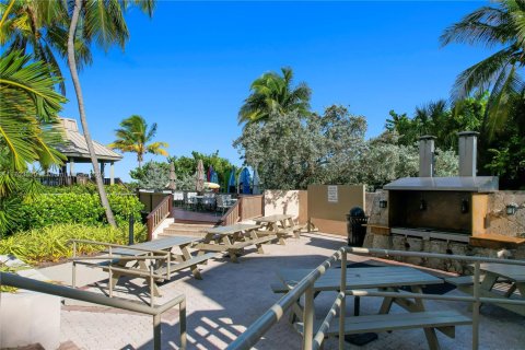 Condo in Key Biscayne, Florida, 2 bedrooms  № 1731977 - photo 8