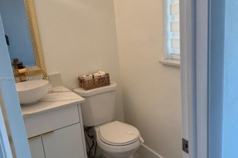 Снять в аренду кондоминиум в Хайалиа, Флорида 2 спальни, 80.82м2, № 2024512 - фото 5