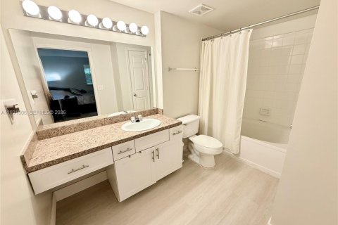 Condominio en venta en Pembroke Pines, Florida, 2 dormitorios, 104.98 m2 № 2063358 - foto 17