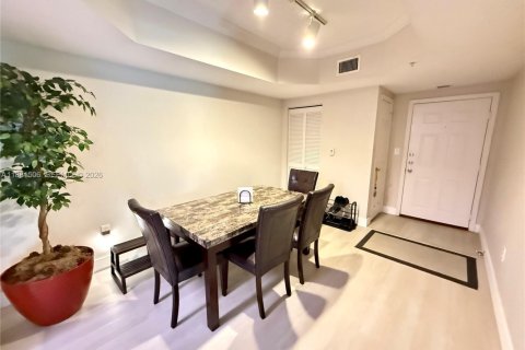 Condominio en Pembroke Pines, Florida, 2 dormitorios  № 2063358