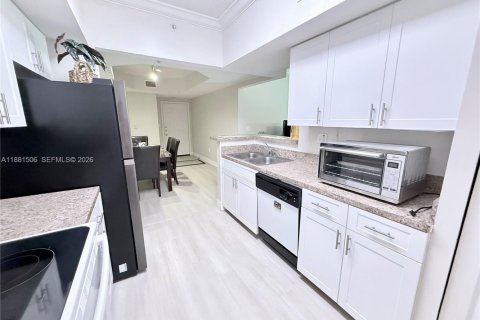 Condominio en venta en Pembroke Pines, Florida, 2 dormitorios, 104.98 m2 № 2063358 - foto 10
