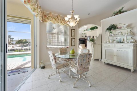 House in Placida, Florida 3 bedrooms, 234.76 sq.m. № 1555265 - photo 18