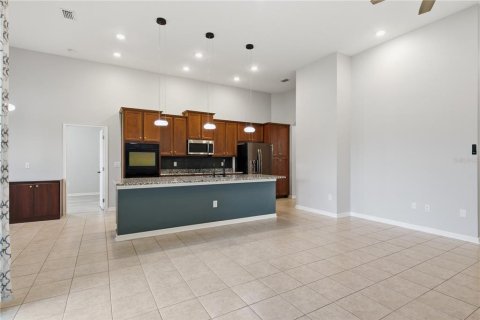 House in Wesley Chapel, Florida 4 bedrooms, 244.98 sq.m. № 2220179 - photo 6