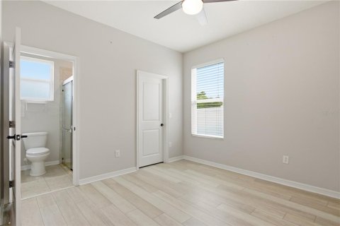 House in Wesley Chapel, Florida 4 bedrooms, 244.98 sq.m. № 2220179 - photo 25