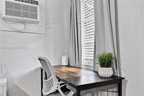 Снять в аренду виллу или дом в Майами, Флорида 263.01м2, № 1992212 - фото 14