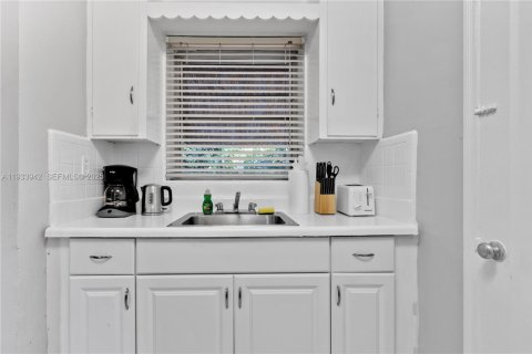 Снять в аренду виллу или дом в Майами, Флорида 263.01м2, № 1992212 - фото 12