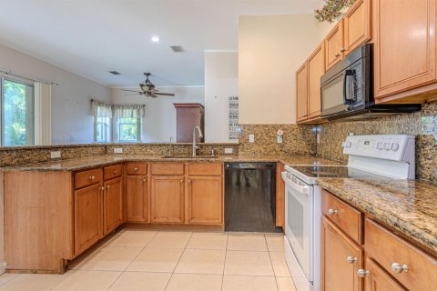 House in Port St. Lucie, Florida 4 bedrooms, 183.39 sq.m. № 2083032 - photo 8