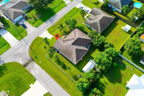 House in Port St. Lucie, Florida 4 bedrooms, 183.39 sq.m. № 2083032 - photo 30