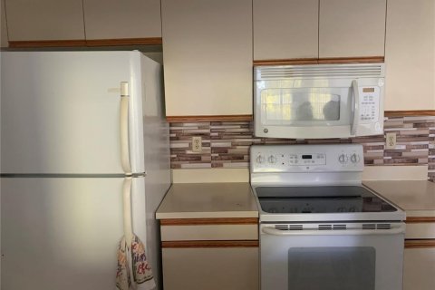 Condominio en alquiler en Kissimmee, Florida, 3 dormitorios, 119.57 m2 № 1912323 - foto 10