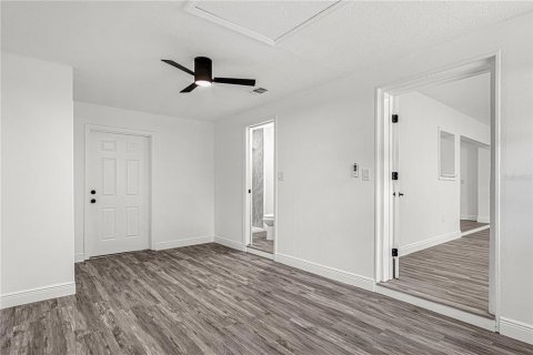 Casa en venta en Orlando, Florida, 4 dormitorios, 147.9 m2 № 1913832 - foto 23