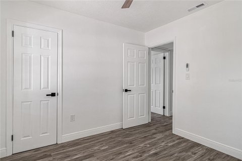 Casa en venta en Orlando, Florida, 4 dormitorios, 147.9 m2 № 1913832 - foto 15