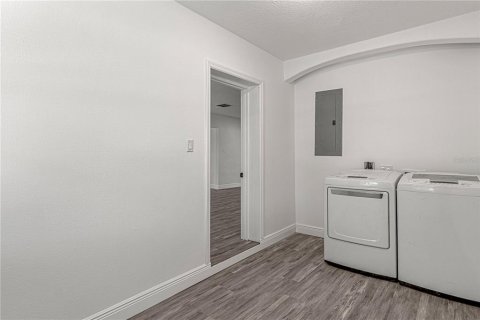 Casa en venta en Orlando, Florida, 4 dormitorios, 147.9 m2 № 1913832 - foto 12