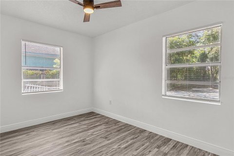 Casa en venta en Orlando, Florida, 4 dormitorios, 147.9 m2 № 1913832 - foto 18