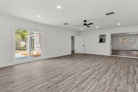 Casa en venta en Orlando, Florida, 4 dormitorios, 147.9 m2 № 1913832 - foto 22