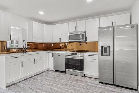 Casa en venta en Orlando, Florida, 4 dormitorios, 147.9 m2 № 1913832 - foto 9