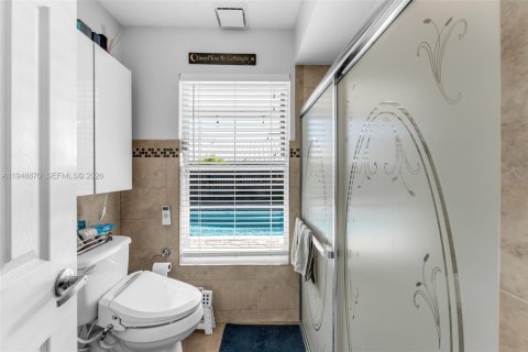 Villa ou maison à vendre à Miami, Floride: 3 chambres, 210.7 m2 № 2004692 - photo 10