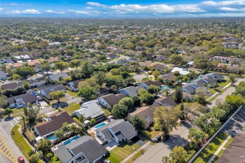 Villa ou maison à vendre à Miami, Floride: 3 chambres, 210.7 m2 № 2004692 - photo 30
