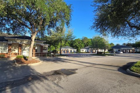 Propiedad comercial en alquiler en Wesley Chapel, Florida, 139.35 m2 № 2145595 - foto 4
