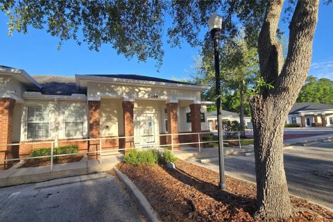 Propiedad comercial en alquiler en Wesley Chapel, Florida, 139.35 m2 № 2145595 - foto 2