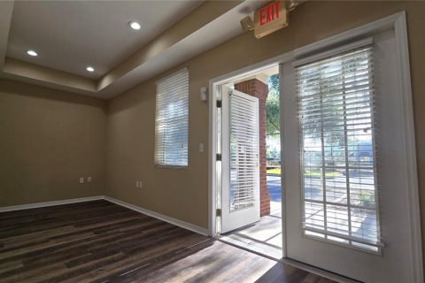 Propiedad comercial en alquiler en Wesley Chapel, Florida, 139.35 m2 № 2145595 - foto 19