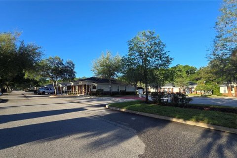 Propiedad comercial en alquiler en Wesley Chapel, Florida, 139.35 m2 № 2145595 - foto 7