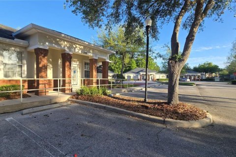 Propiedad comercial en alquiler en Wesley Chapel, Florida, 139.35 m2 № 2145595 - foto 3