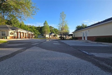 Propiedad comercial en alquiler en Wesley Chapel, Florida, 139.35 m2 № 2145595 - foto 14