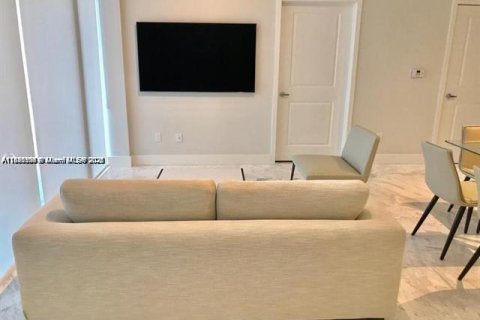 Copropriété à vendre à Sunny Isles Beach, Floride: 2 chambres, 122.07 m2 № 2035234 - photo 7