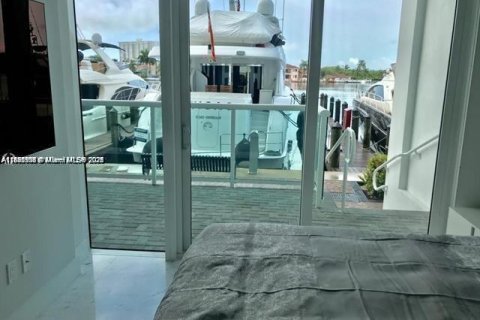 Copropriété à vendre à Sunny Isles Beach, Floride: 2 chambres, 122.07 m2 № 2035234 - photo 27