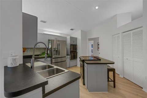 Villa ou maison à vendre à Sarasota, Floride: 3 chambres, 163.42 m2 № 2350365 - photo 19