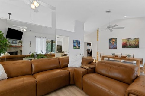 Villa ou maison à vendre à Sarasota, Floride: 3 chambres, 163.42 m2 № 2350365 - photo 13