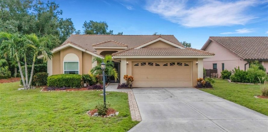 Villa ou maison à Sarasota, Floride 3 chambres, 163.42 m2 № 2350365