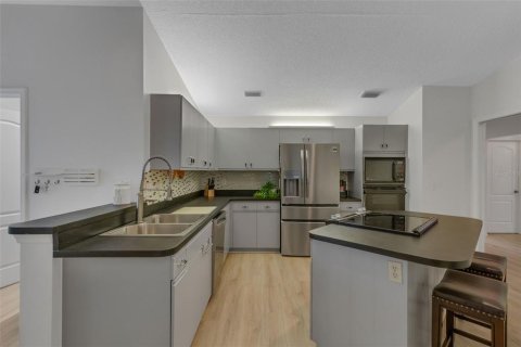 Villa ou maison à vendre à Sarasota, Floride: 3 chambres, 163.42 m2 № 2350365 - photo 14