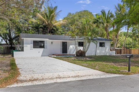 Casa en alquiler en Davie, Florida, 3 dormitorios, 204.01 m2 № 2153674 - foto 30