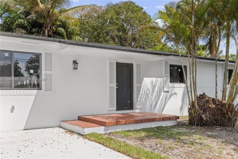 Casa en alquiler en Davie, Florida, 3 dormitorios, 204.01 m2 № 2153674 - foto 28
