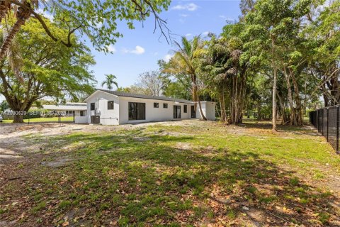 Casa en alquiler en Davie, Florida, 3 dormitorios, 204.01 m2 № 2153674 - foto 25