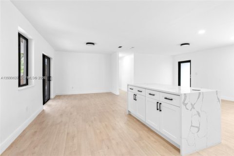 Casa en alquiler en Davie, Florida, 3 dormitorios, 204.01 m2 № 2153674 - foto 15
