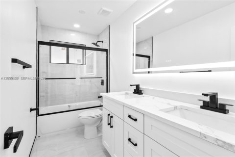 Casa en alquiler en Davie, Florida, 3 dormitorios, 204.01 m2 № 2153674 - foto 9