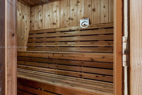 Townhouse in Hollywood, Florida 2 bedrooms, 136.57 sq.m. № 1991185 - photo 25