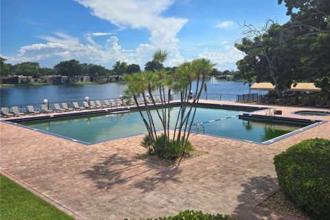 Townhouse in Hollywood, Florida 2 bedrooms, 136.57 sq.m. № 1991185 - photo 10