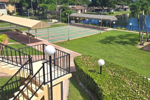 Townhouse in Hollywood, Florida 2 bedrooms, 136.57 sq.m. № 1991185 - photo 20