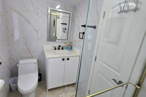 Townhouse in Hollywood, Florida 2 bedrooms, 136.57 sq.m. № 1991185 - photo 7