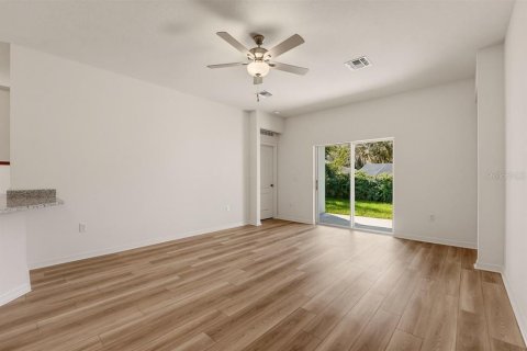 Casa en venta en Deltona, Florida, 3 dormitorios, 143.07 m2 № 2419322 - foto 8