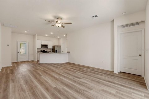 Casa en venta en Deltona, Florida, 3 dormitorios, 143.07 m2 № 2419322 - foto 10