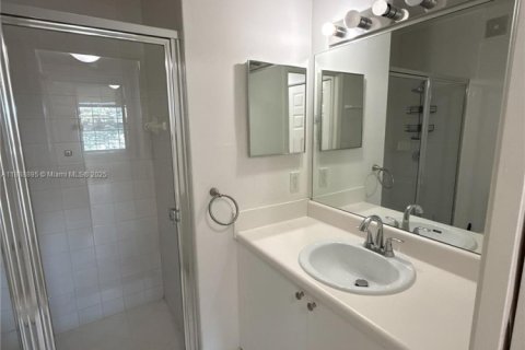 Condo in Miramar, Florida, 2 bedrooms  № 1941056 - photo 6