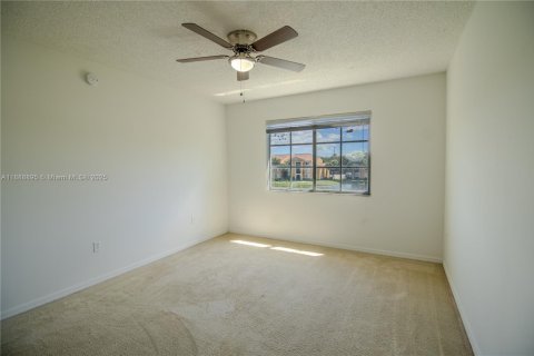 Condo in Miramar, Florida, 2 bedrooms  № 1941056 - photo 7