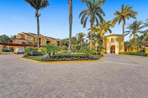 Condo in Miramar, Florida, 2 bedrooms  № 1941056 - photo 16